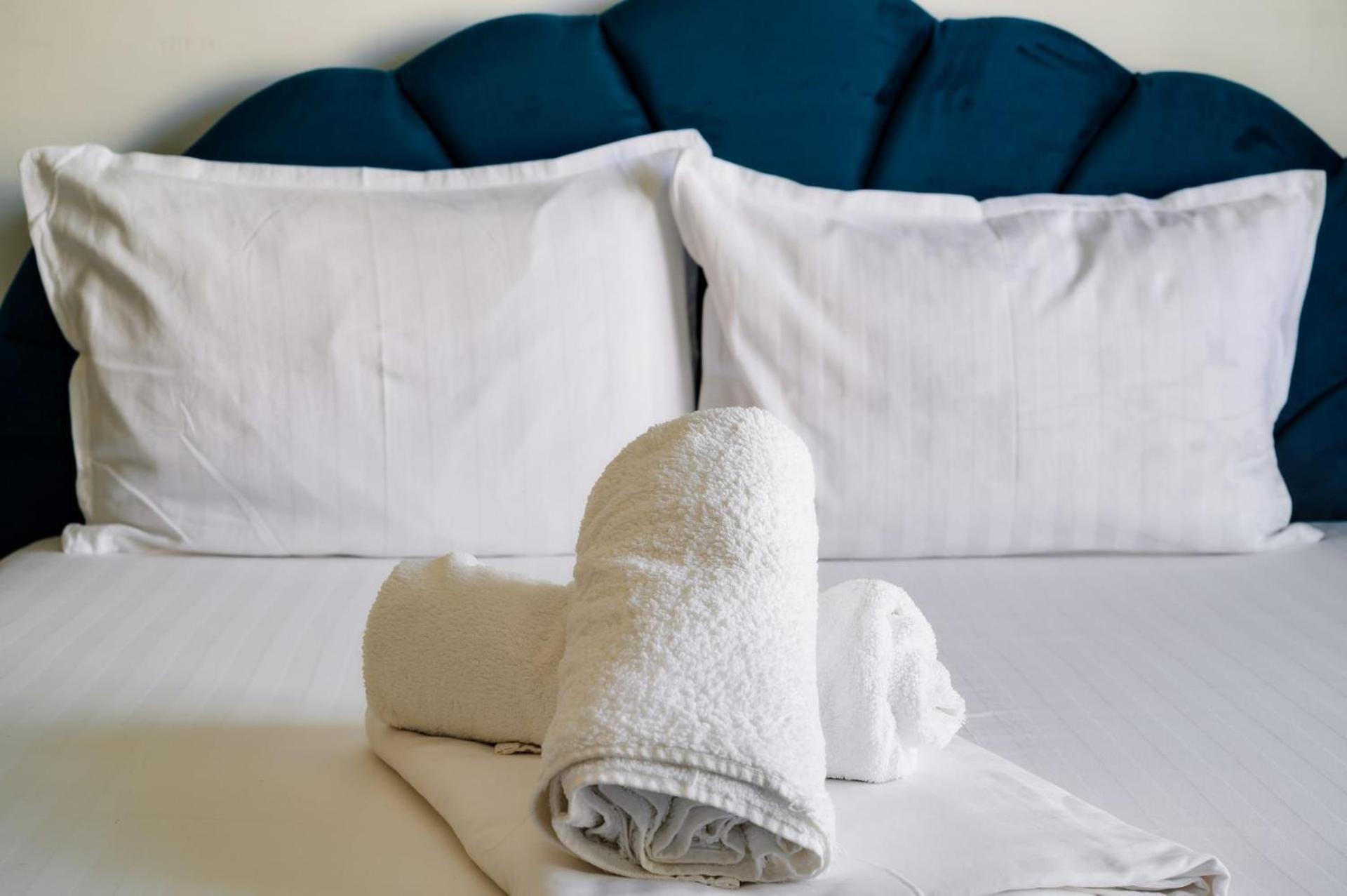 Luxury Suite Alezzi Beach Apartment Piscina Incalzita Sauna Jacuzzi Parking Нэводари Экстерьер фото