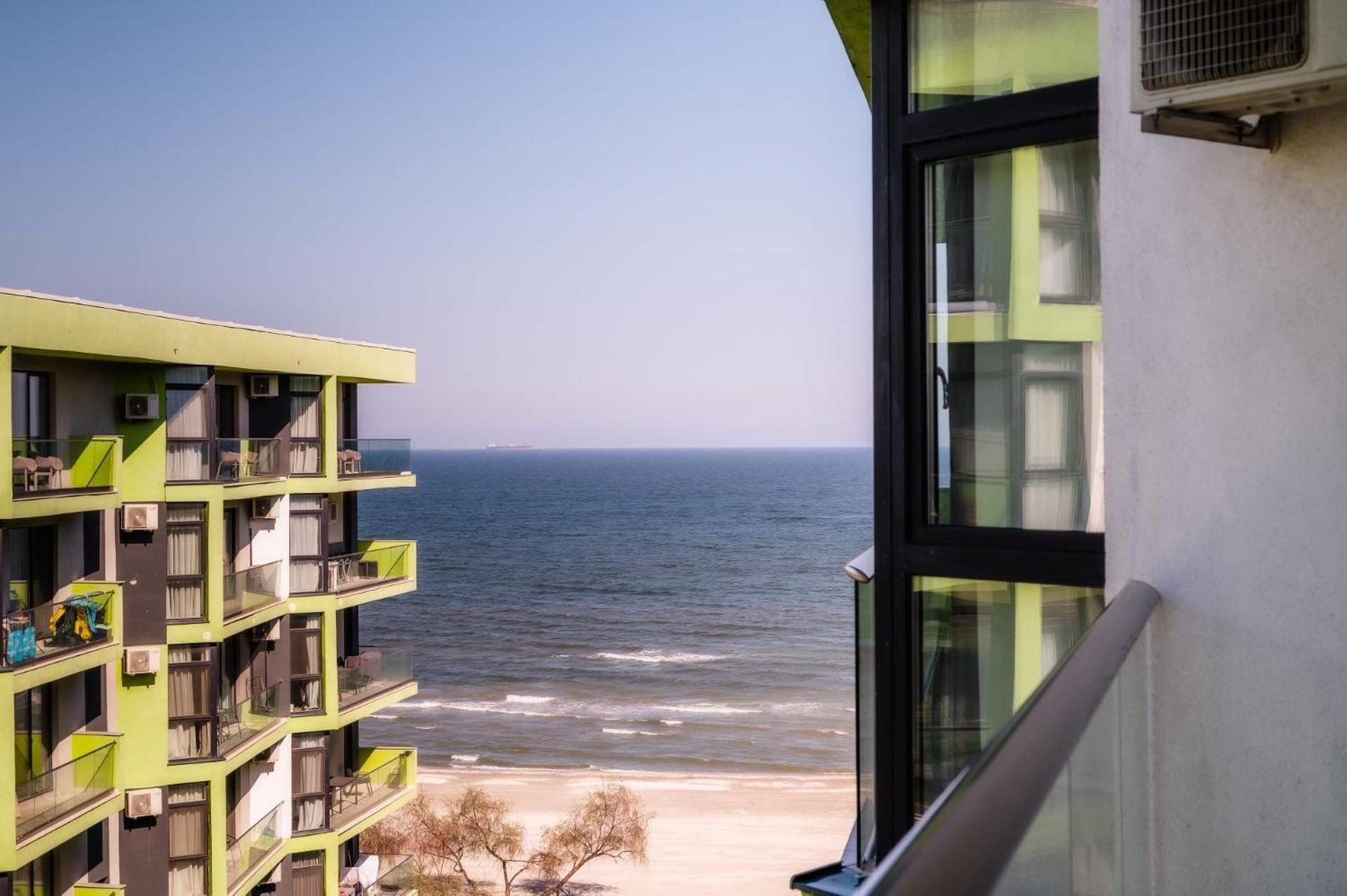 Luxury Suite Alezzi Beach Apartment Piscina Incalzita Sauna Jacuzzi Parking Нэводари Экстерьер фото